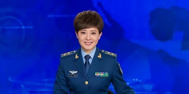 軍事節(jié)目女主持人，閃耀熒屏的星光，軍事節(jié)目女主持人，熒屏上的璀璨星光