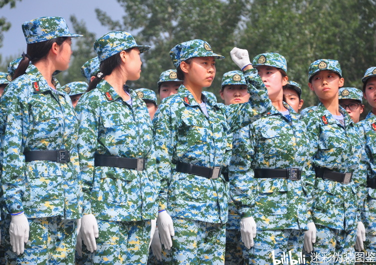 軍訓(xùn)服，時(shí)尚與功能的完美結(jié)合，軍訓(xùn)服，時(shí)尚與功能交融的完美典范
