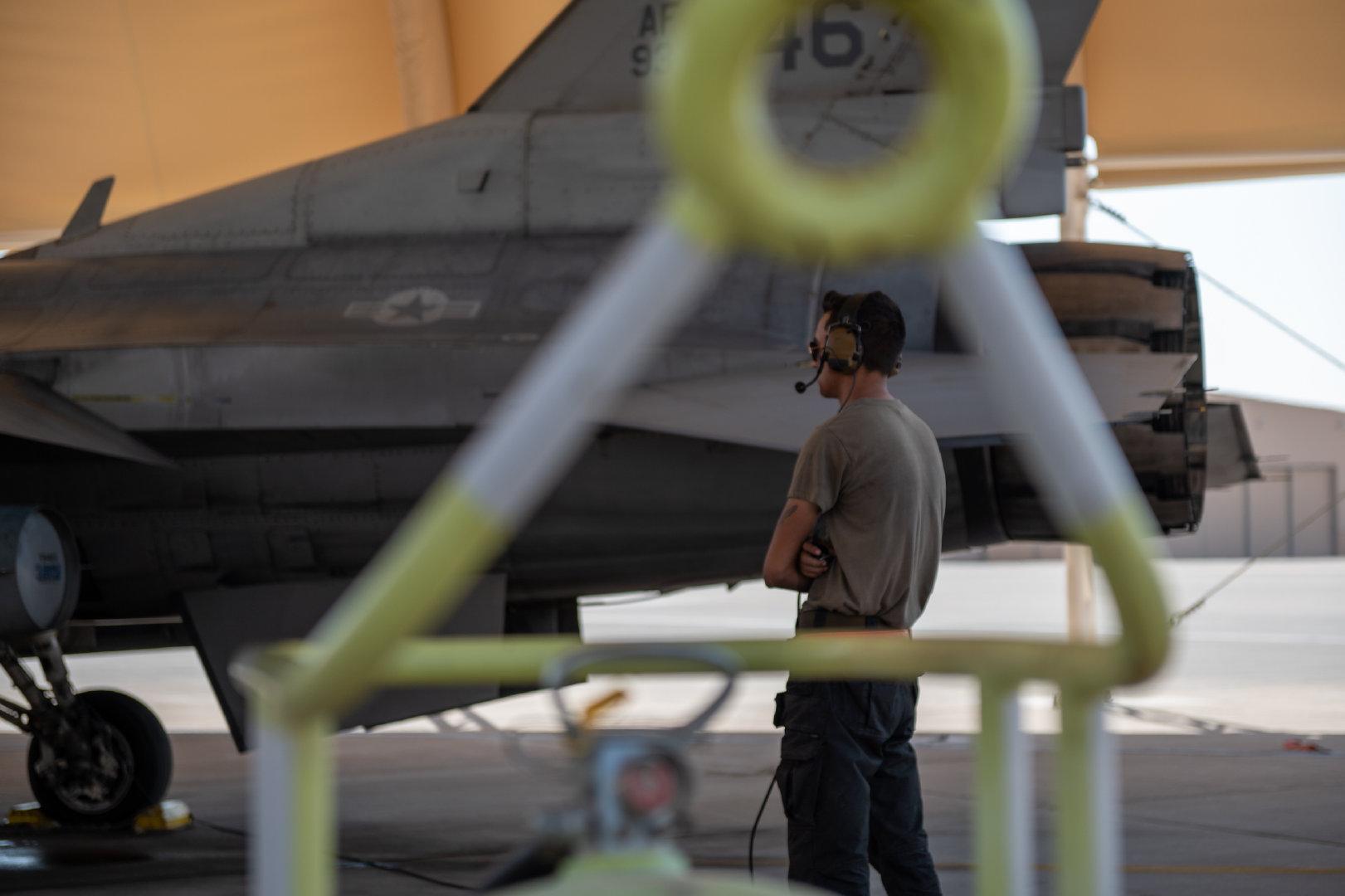 中國空軍戰(zhàn)機(jī)數(shù)量概覽，2022年的最新數(shù)據(jù)解讀，中國空軍戰(zhàn)機(jī)數(shù)量概覽，最新數(shù)據(jù)解讀及分析（2022版）