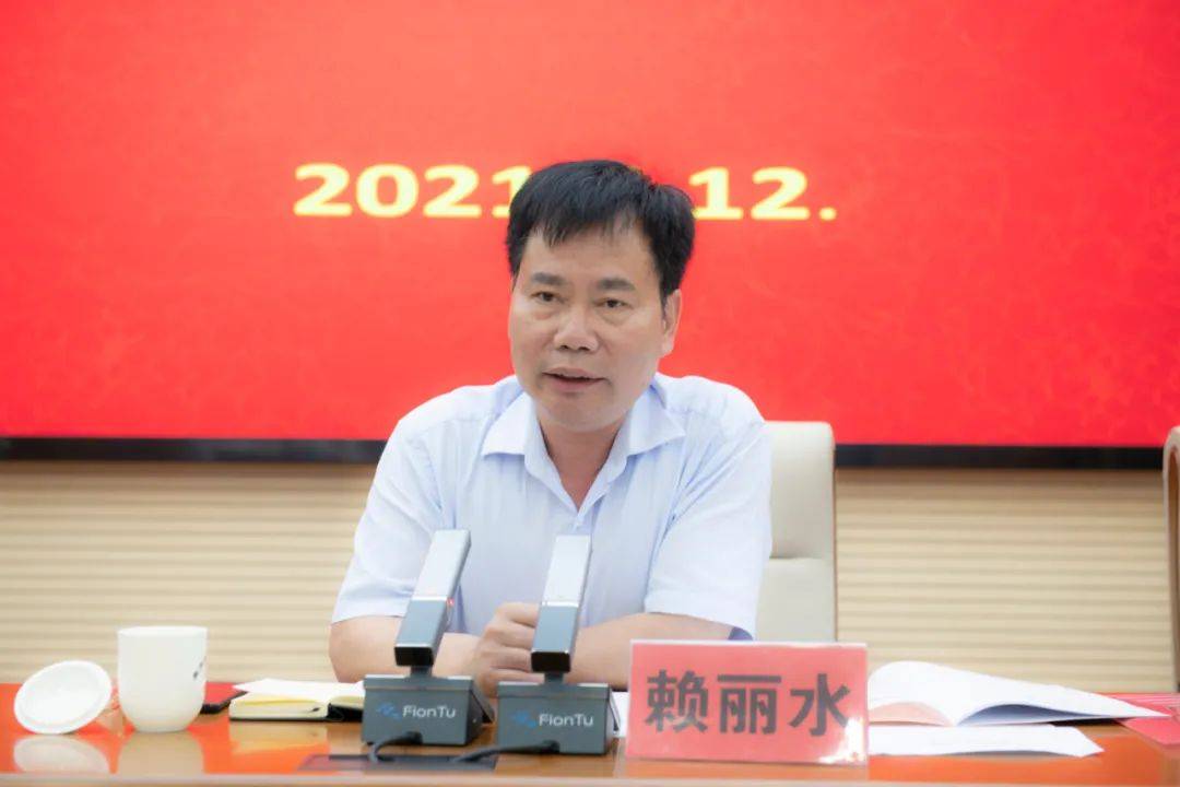 二四六香港資料期期中，深度解析與SEO優(yōu)化策略，深度解析香港期期中資料，SEO優(yōu)化策略揭秘